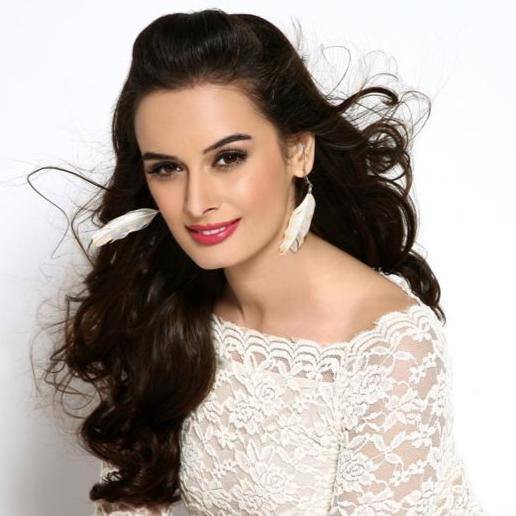 Evelyn Sharma Fotoğrafı