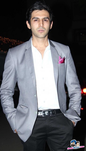 Kartik Tiwari fotoğrafı