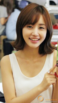 Yoon Jin-Yi Fotoğrafı