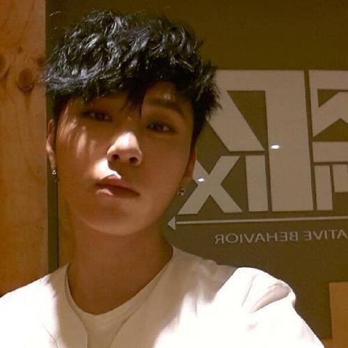 Yong Joon-hyung Fotoğrafı