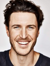 Aaron Jakubenko fotoğrafı