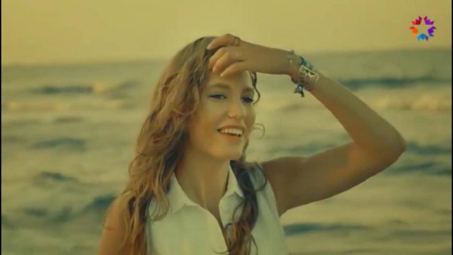 Serenay Sarıkaya fotoğrafı