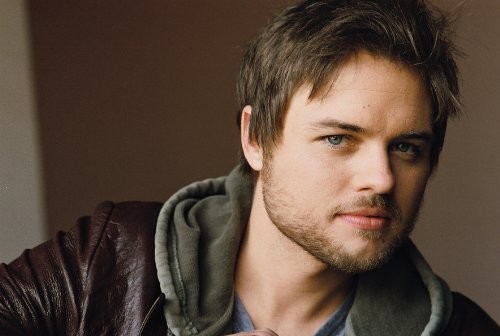 Aaron Burt fotoğrafı