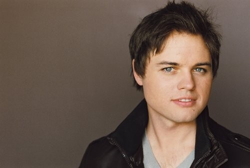 Aaron Burt fotoğrafı