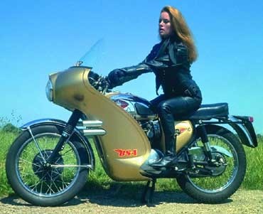 Luciana Paluzzi Fotoğrafı