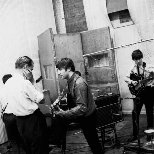 George Martin fotoğrafı