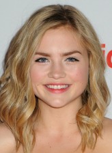 Maddie Hasson fotoğrafı