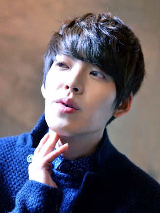 Kim Woo-bin Fotoğrafı