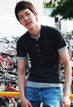 Kim Woo-bin Fotoğrafı