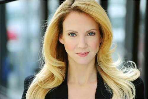 Angie Canuel fotoğrafı