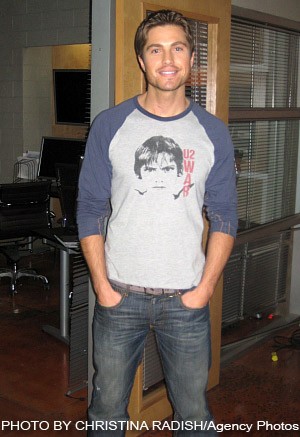 Eric Winter Fotoğrafı