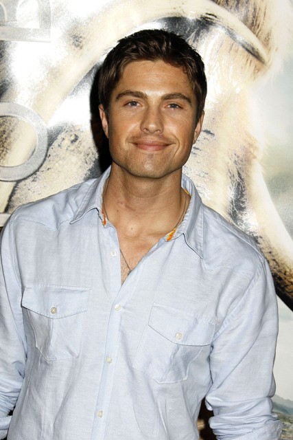 Eric Winter Fotoğrafı