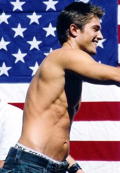 Eric Winter fotoğrafı