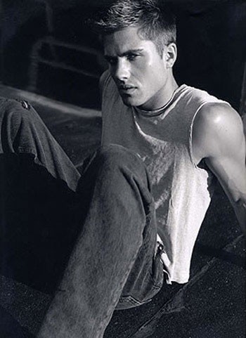 Eric Winter Fotoğrafı