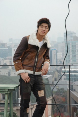 Lee Jae-Yoon Fotoğrafı