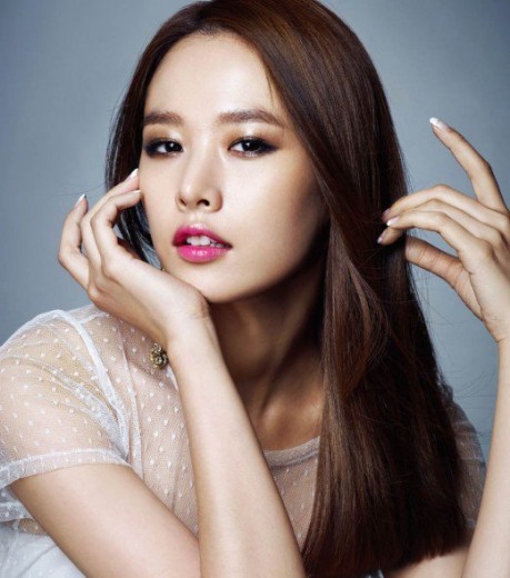 Claudia Kim Fotoğrafı