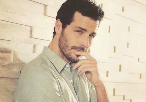 Carlos Martin (i) fotoğrafı