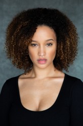 Elarica Gallacher fotoğrafı