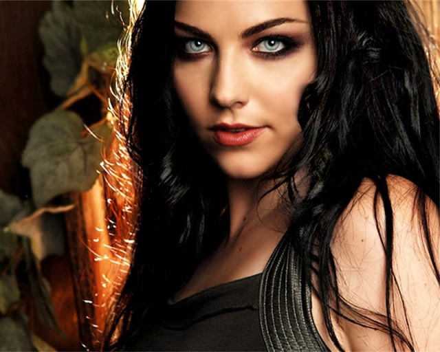 Amy Lee Fotoğrafı
