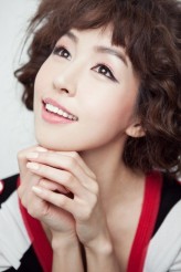 Jung Si-Yeon fotoğrafı