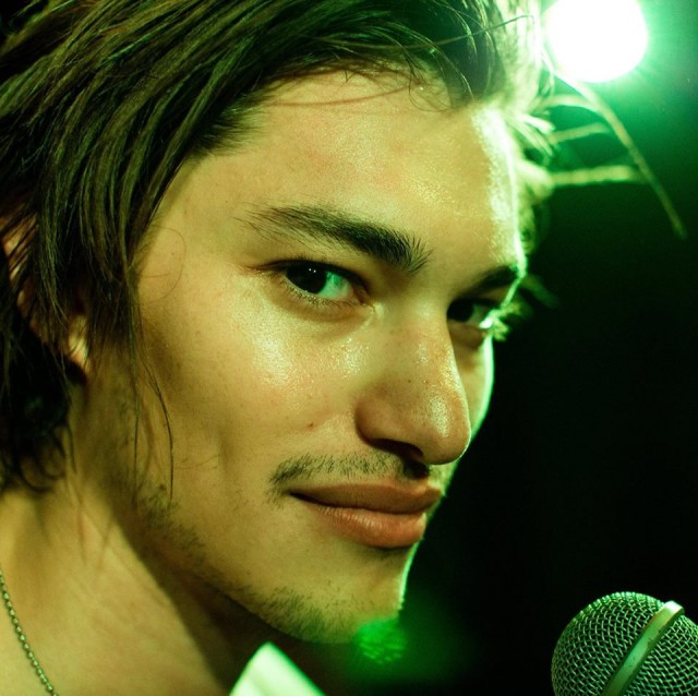 Zach Villa fotoğrafı