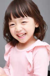 Kang Ji-Woo fotoğrafı