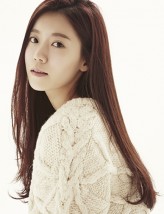 Chun Min-Hee fotoğrafı