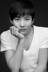 Kim Choi-yong fotoğrafı