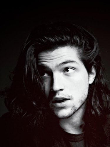 Thomas McDonell fotoğrafı