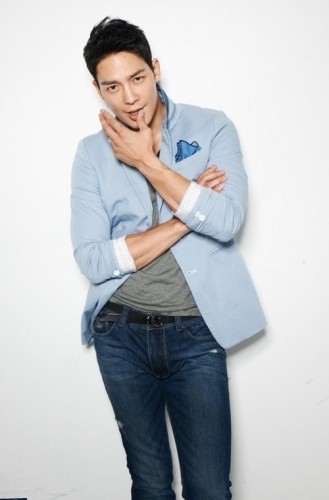 Kang Eun-Tak fotoğrafı