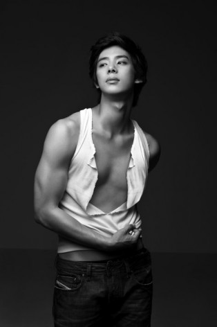 Song Won-Geun Fotoğrafı