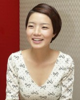 Ahn Young-Mi fotoğrafı