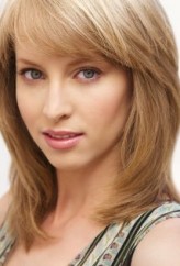 Julia Aks fotoğrafı