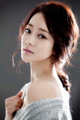 Hwang Ji-Ni fotoğrafı