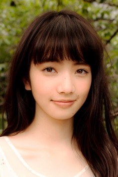 Nana Komatsu Fotoğrafı
