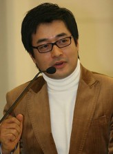 Bae Dong-Seong fotoğrafı