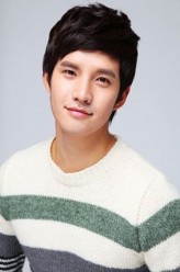 Lee Geon (II) fotoğrafı