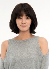 Yum Ji-young fotoğrafı