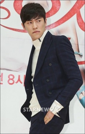 Lee Myung-Hoon fotoğrafı