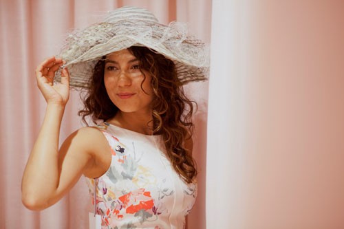 Esra İnal fotoğrafı