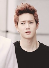 Kim Junmyeon fotoğrafı