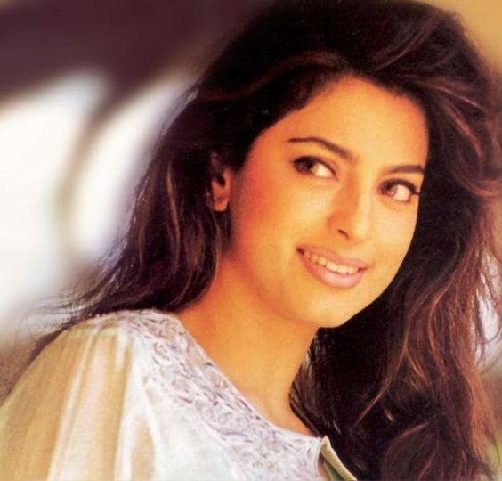 Juhi Chawla Fotoğrafı