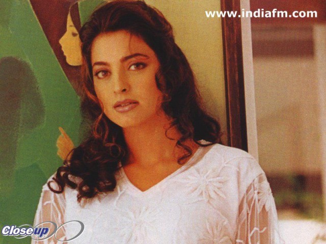 Juhi Chawla Fotoğrafı