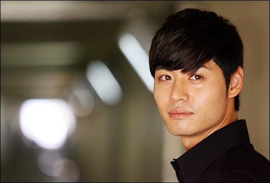 Lee Kwan-Hoon Fotoğrafı