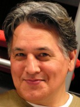 Robert Beltran fotoğrafı