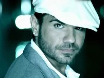 Kenan Doğulu Fotoğrafı