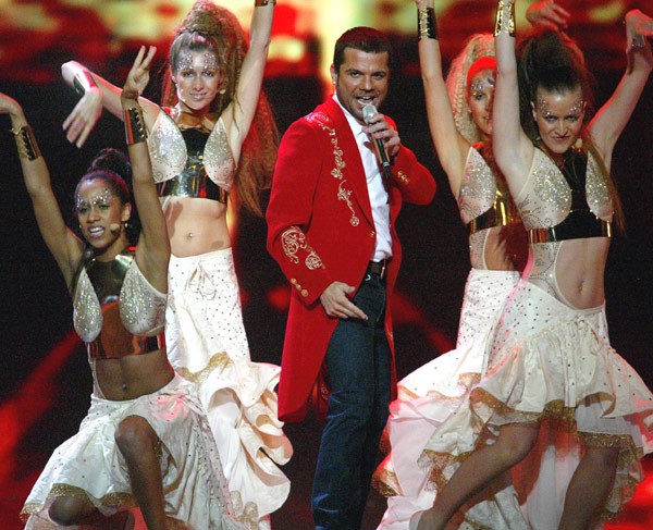 Kenan Doğulu Fotoğrafı