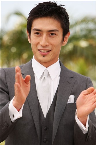 Yûsuke Iseya fotoğrafı