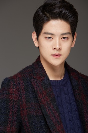 Yeo Hoe-hyeon Fotoğrafı