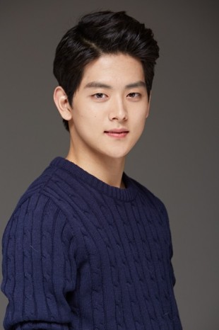 Yeo Hoe-hyeon fotoğrafı